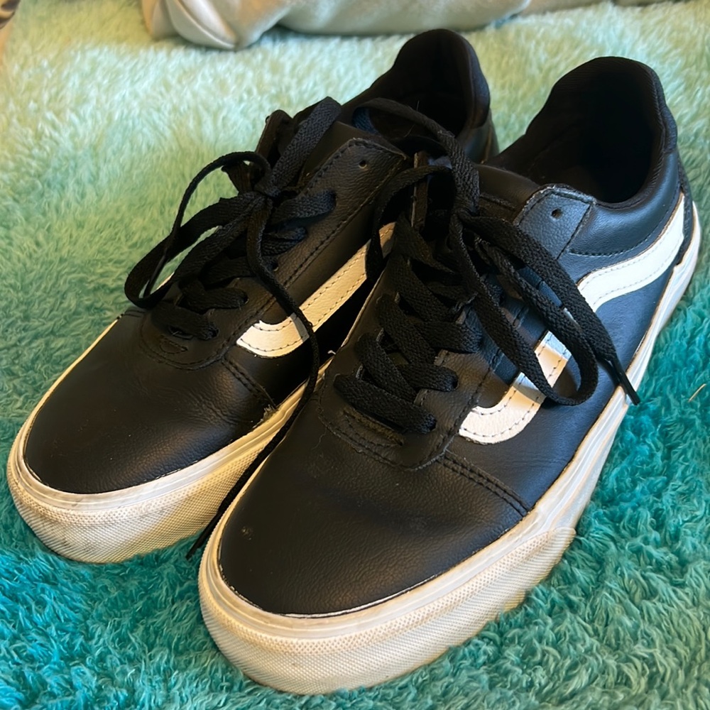 Black leather vans Women’s 7.5